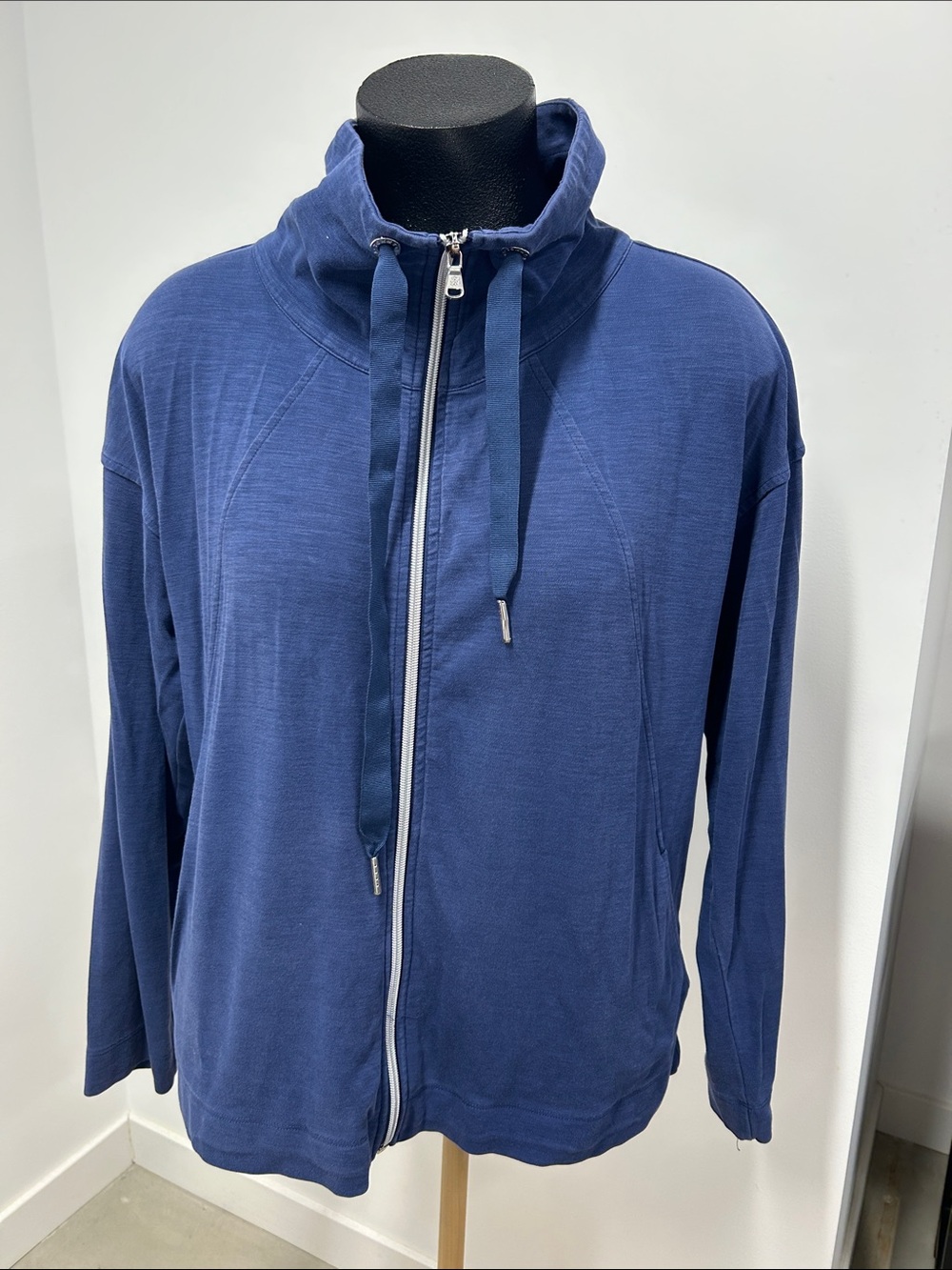 Tommy Bahama Medium Blue Slub Knit Full Zip Cowl Neck Jacket